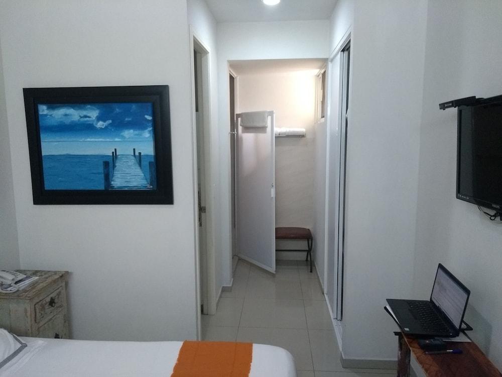 Suites Chapultepec Guadalajara Esterno foto