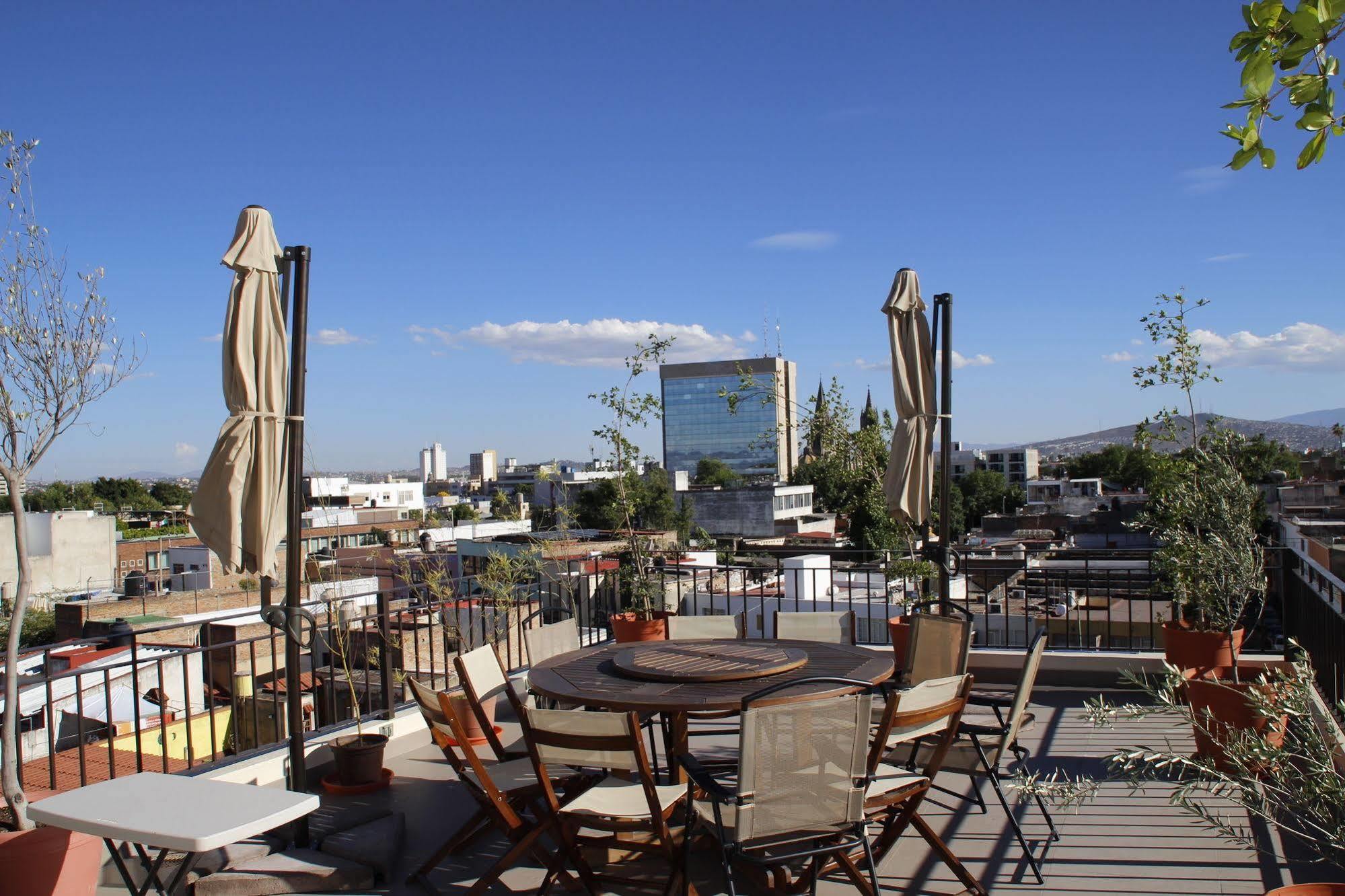 Suites Chapultepec Guadalajara Esterno foto